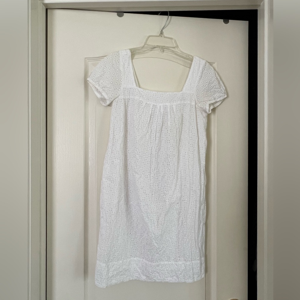 Vince cotton short sleeve mini dress with embroidered eyelets, pockets and liner